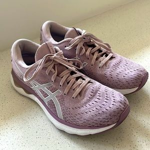ASICS  gel-nimbus 24  woman’s running shoes size 9 M